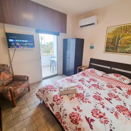 Larnaca Garden Rooms Exterior photo